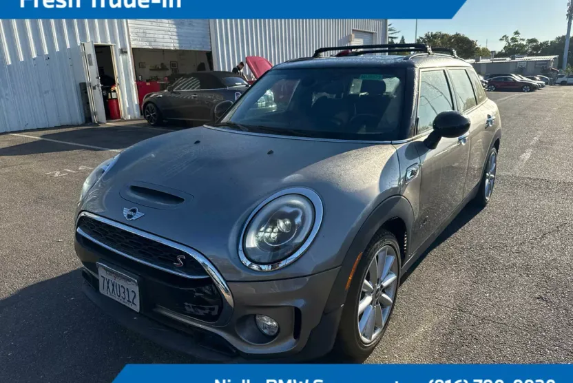 2017 Mini Clubman Base S ALL4 photo 1