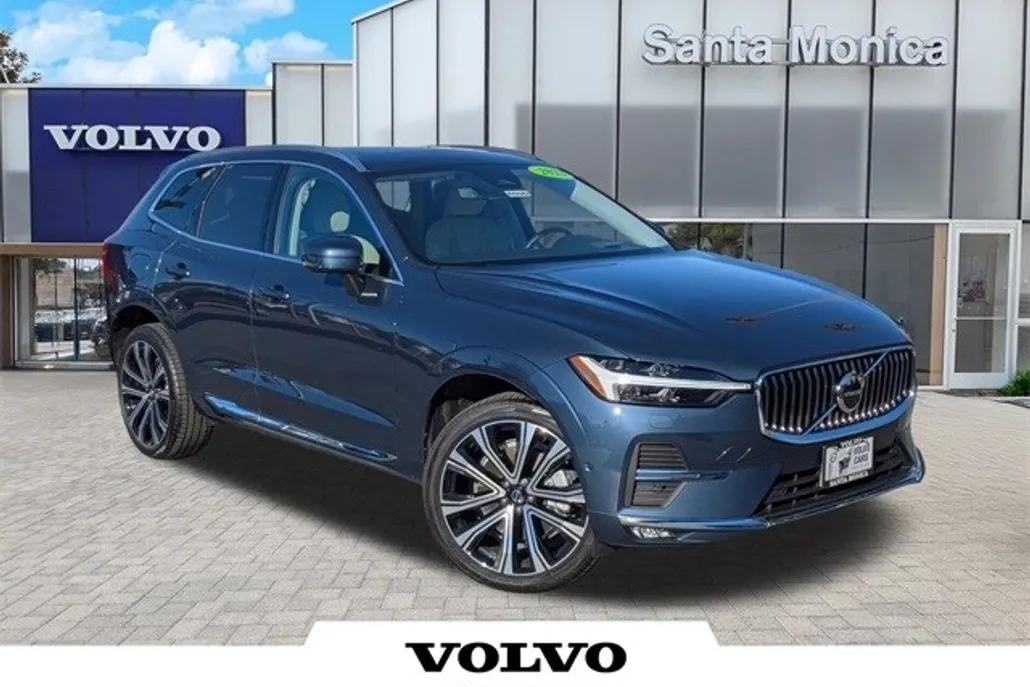 2023 Volvo XC60 Ultimate photo 1