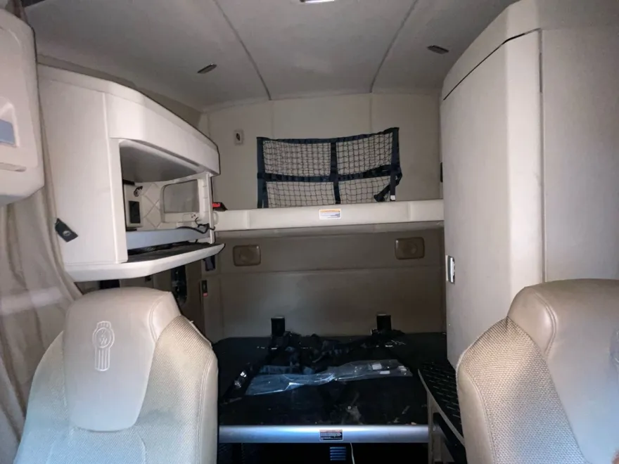 2019 Kenworth T680 photo 16