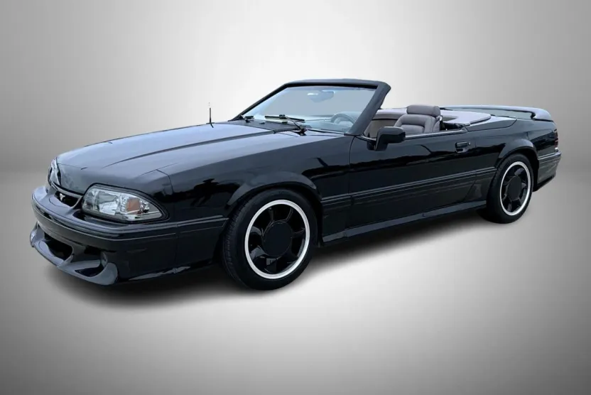 1990 Ford Mustang photo 1
