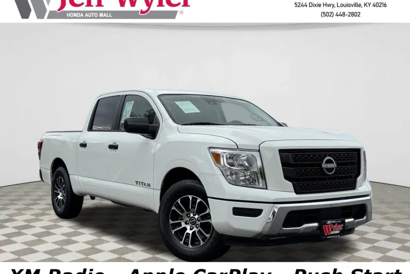 2023 Nissan Titan Crew Cab SV photo 1