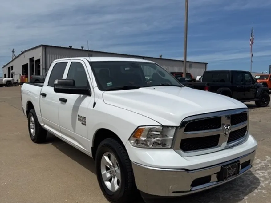 2023 Ram 1500 Classic SLT photo 1