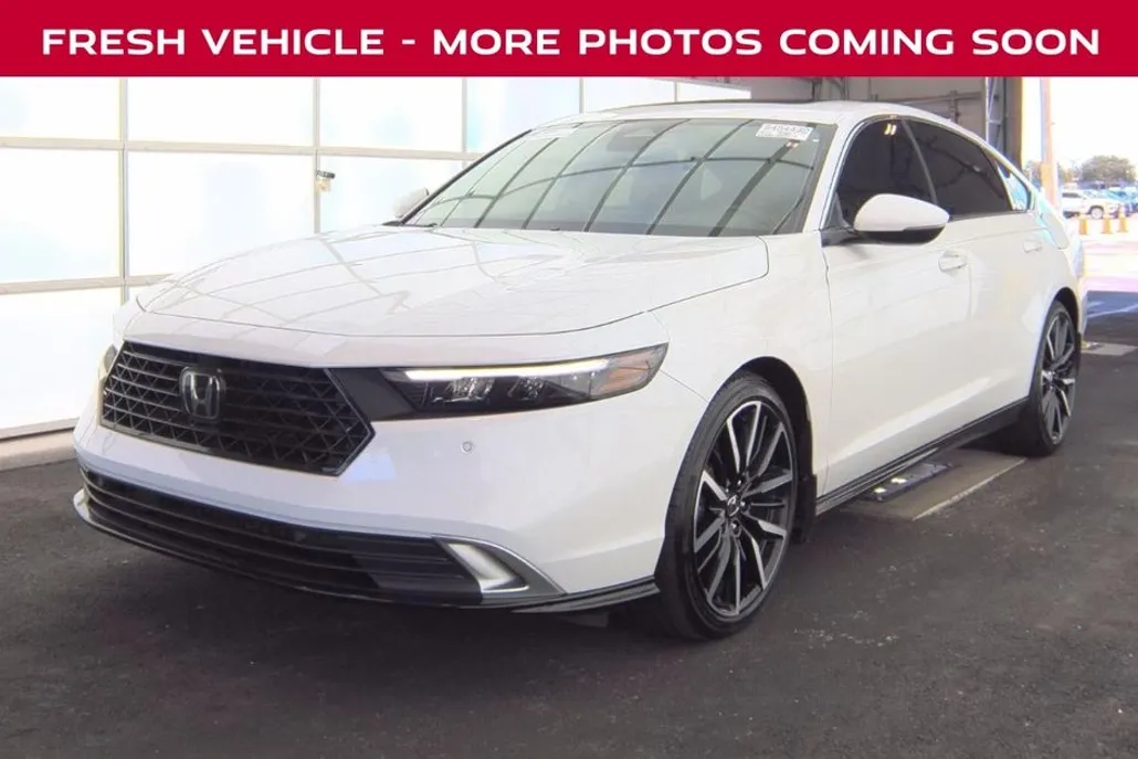 2024 Honda Accord Hybrid Touring photo 1