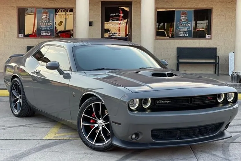 2018 Dodge Challenger R/T Scat Pack photo 1