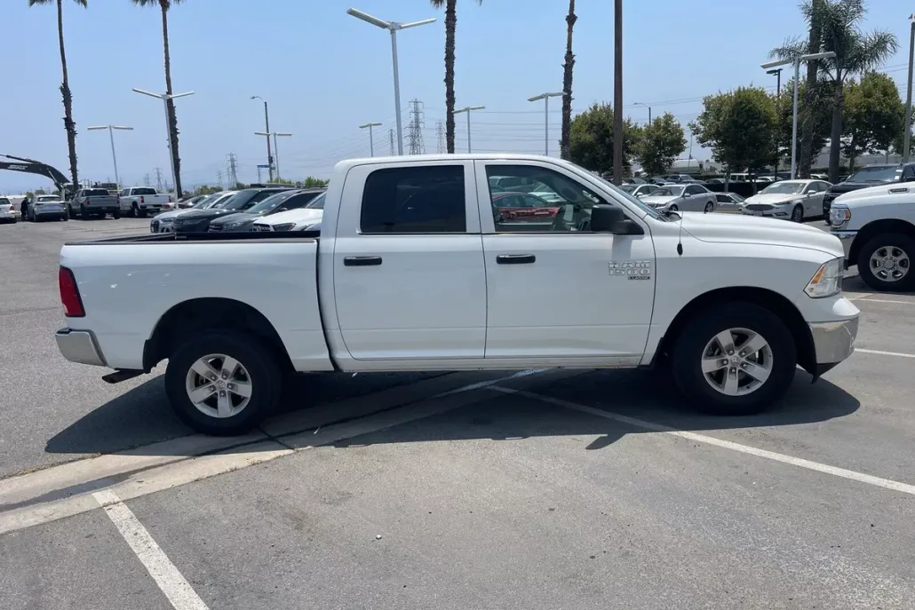 2022 Ram 1500 Classic SLT photo 1