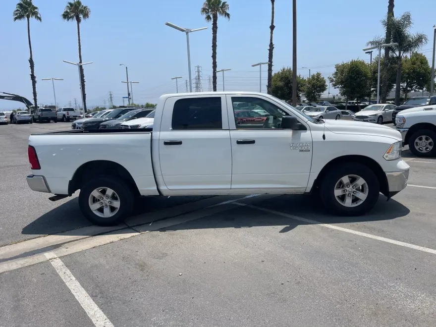 2022 Ram 1500 Classic SLT photo 1