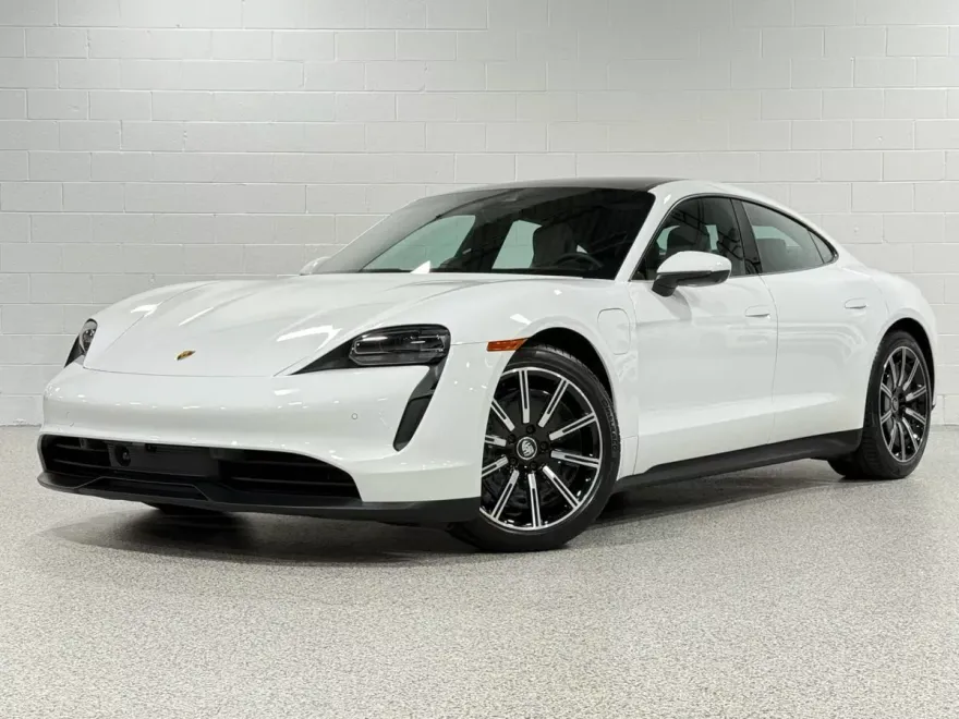 2023 Porsche Taycan photo 1