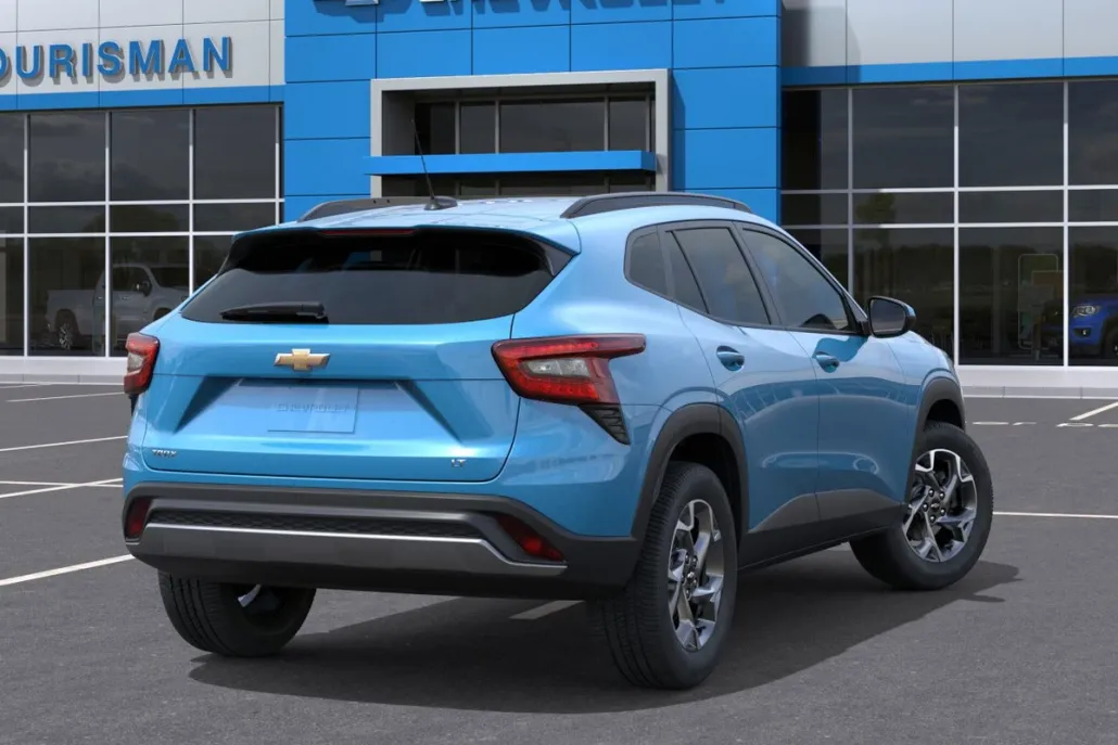 2025 Chevrolet Trax LT photo 1