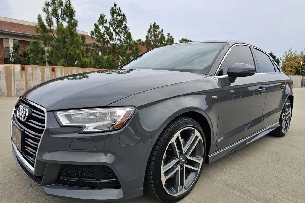 2018 Audi A3 2.0 TFSI Premium Plus photo 1