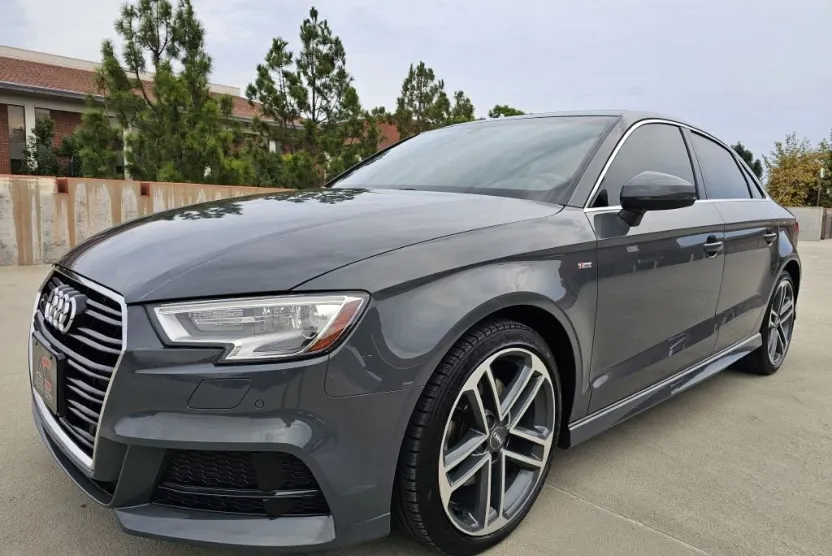 2018 Audi A3 2.0 TFSI Premium Plus photo 1
