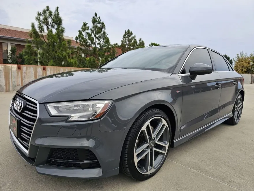2018 Audi A3 2.0 TFSI Premium Plus photo 1