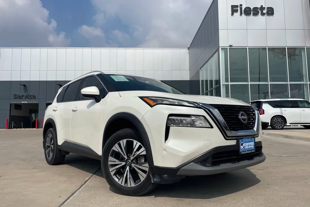 2023 Nissan Rogue SV photo 1