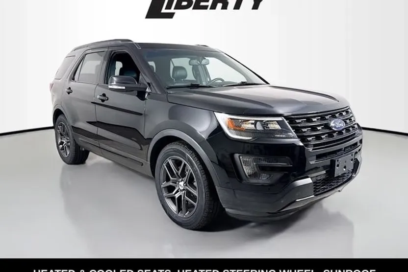 2016 Ford Explorer Sport photo 1