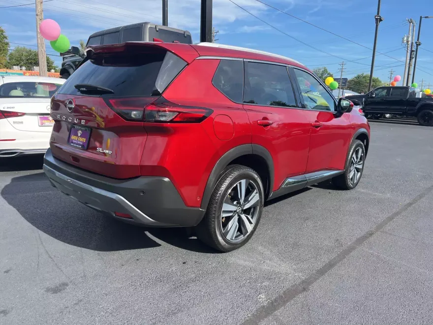 2023 Nissan Rogue SL photo 1
