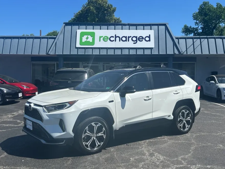 2021 Toyota RAV4 Prime XSE photo 1