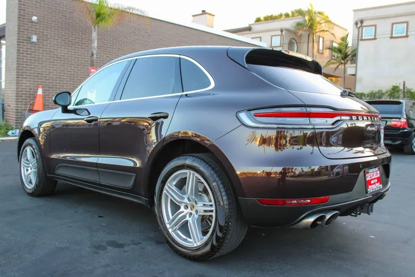 2021 Porsche Macan S photo 1
