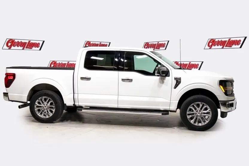 2024 Ford F-150 XLT photo 1