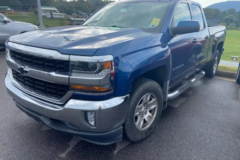 2018 Chevrolet Silverado 1500 LT1 photo 1