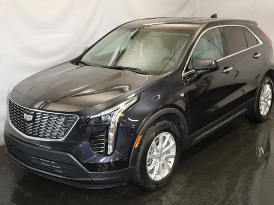 2022 Cadillac XT4 Luxury photo 1