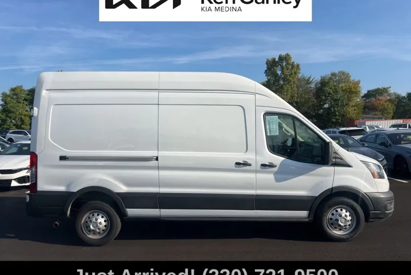 2022 Ford Transit photo 1