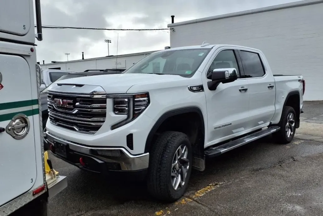 2023 Gmc Sierra 1500 SLT photo 1