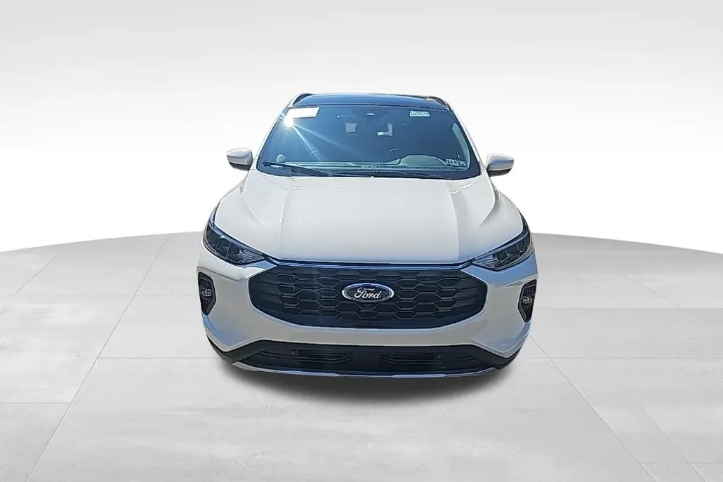 2025 Ford Escape ST-Line Select photo 1