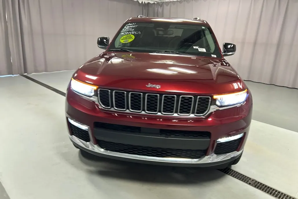 2021 Jeep Grand Cherokee Limited photo 1