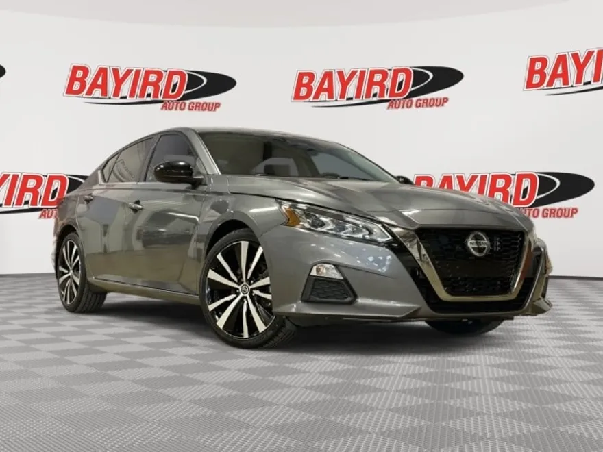 2021 Nissan Altima 2.5 SR photo 1