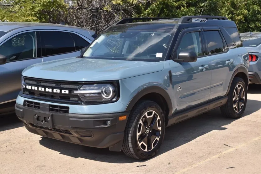 2023 Ford Bronco Sport Outer Banks photo 1