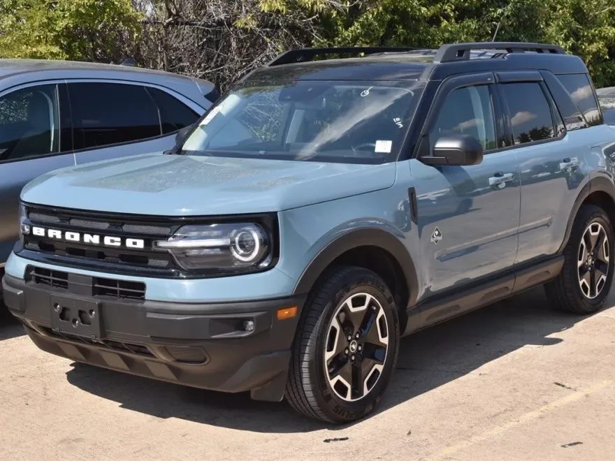 2023 Ford Bronco Sport Outer Banks photo 1
