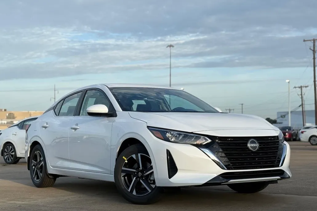 2025 Nissan Sentra SV photo 1