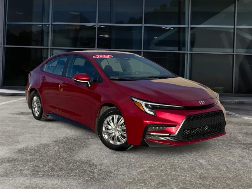 2024 Toyota Corolla SE photo 1