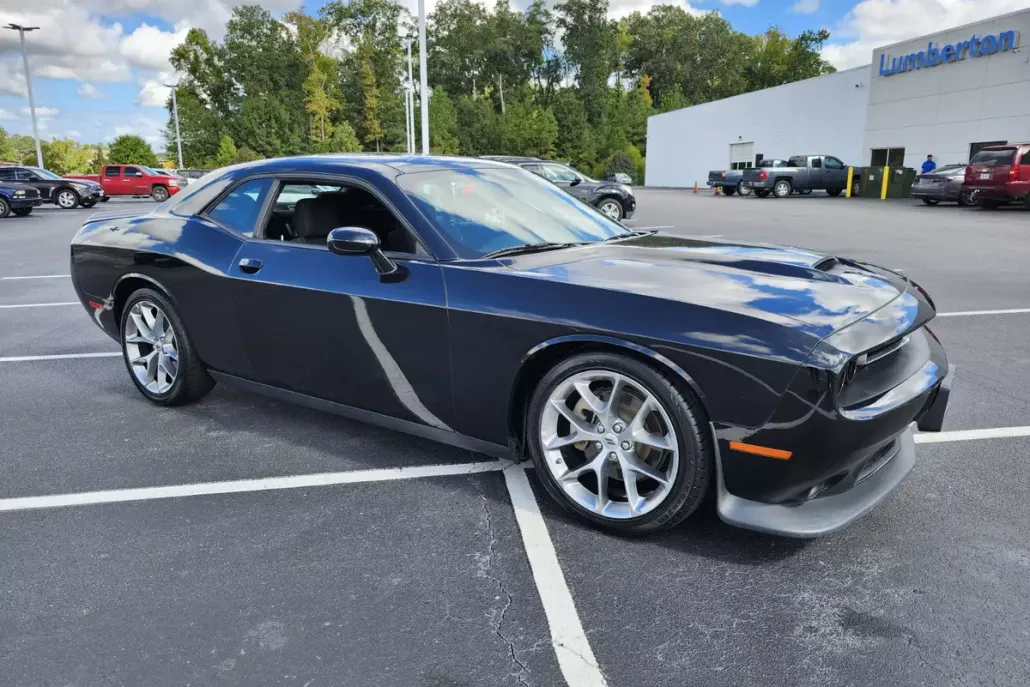 2023 Dodge Challenger GT photo 1