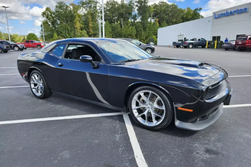 2023 Dodge Challenger GT photo 1