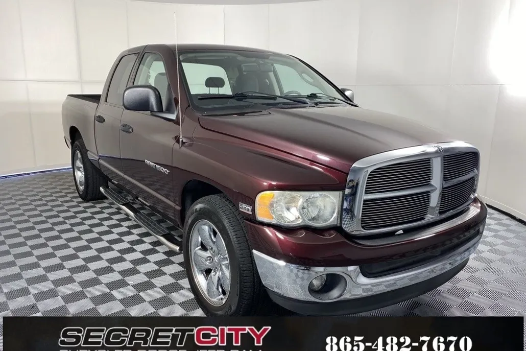 2004 Dodge Ram SLT photo 1