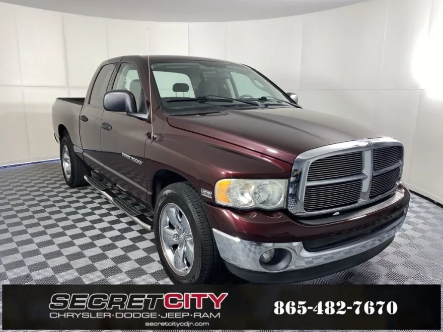 2004 Dodge Ram SLT photo 1