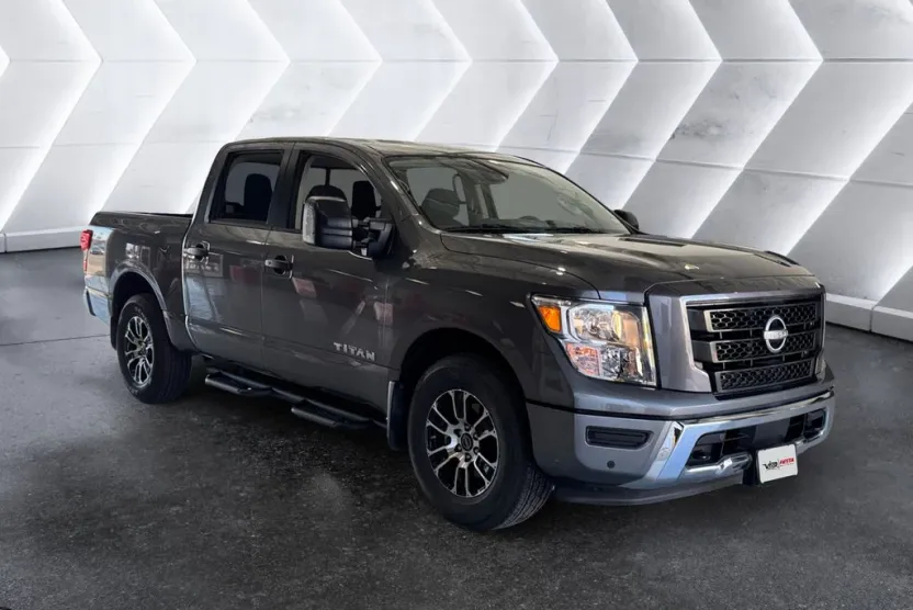 2024 Nissan Titan SV photo 1