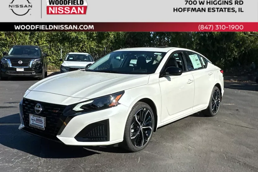 2025 Nissan Altima SR photo 1