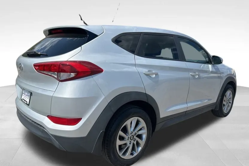 2018 Hyundai Tucson SE photo 1