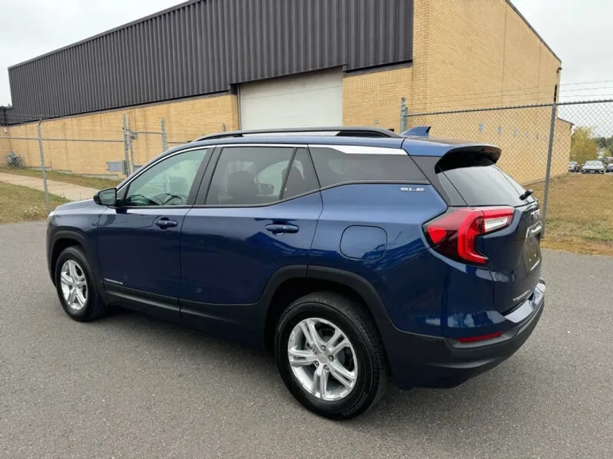 2022 Gmc Terrain SLE photo 1