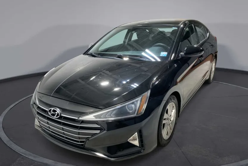 2019 Hyundai Elantra SEL photo 1