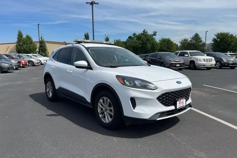 2020 Ford Escape SE photo 1