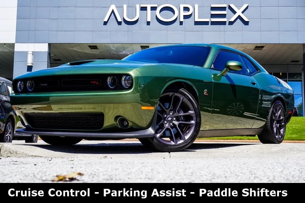 2022 Dodge Challenger R/T Scat Pack photo 1