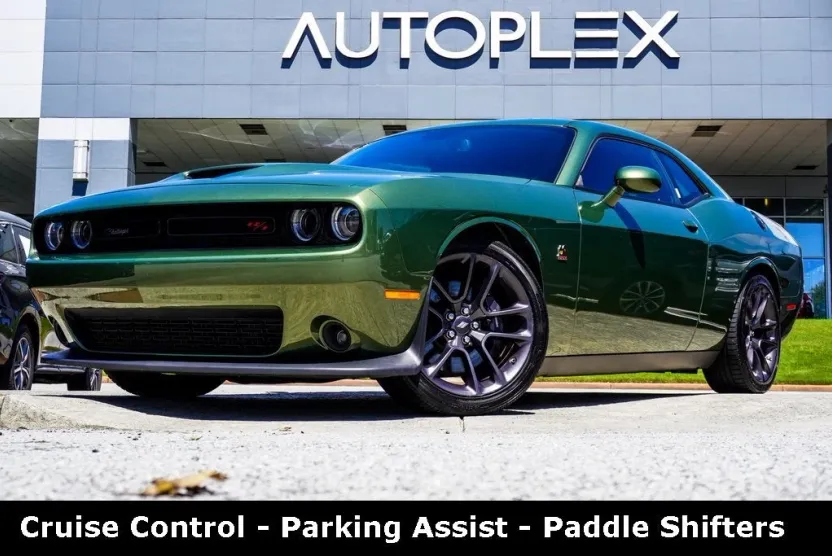 2022 Dodge Challenger R/T Scat Pack photo 1