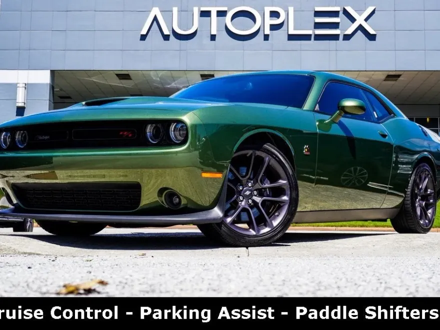 2022 Dodge Challenger R/T Scat Pack photo 1