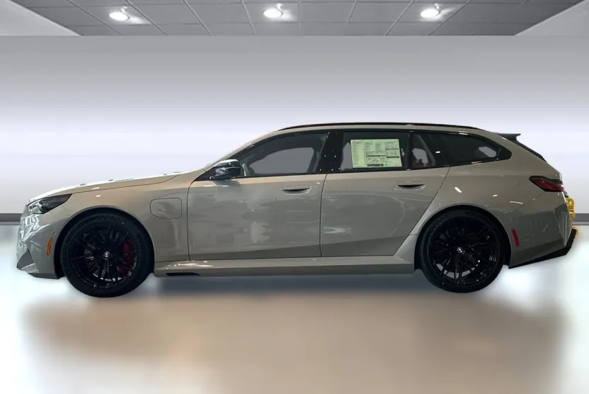 2026 Bmw M5 5 Touring photo 1