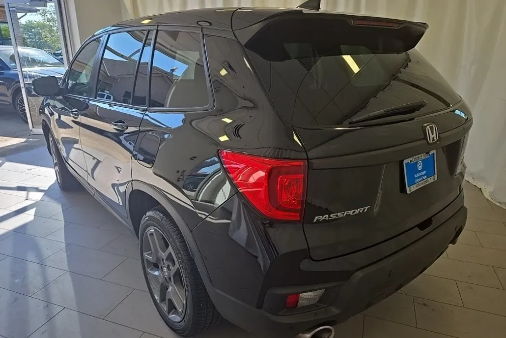 2022 Honda Passport photo 1