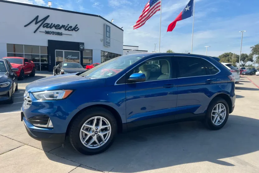 2021 Ford Edge SEL photo 1