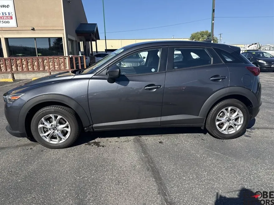 2017 Mazda CX-3 Sport photo 1