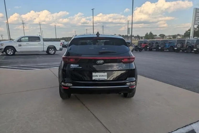 2020 Kia Sportage LX photo 1